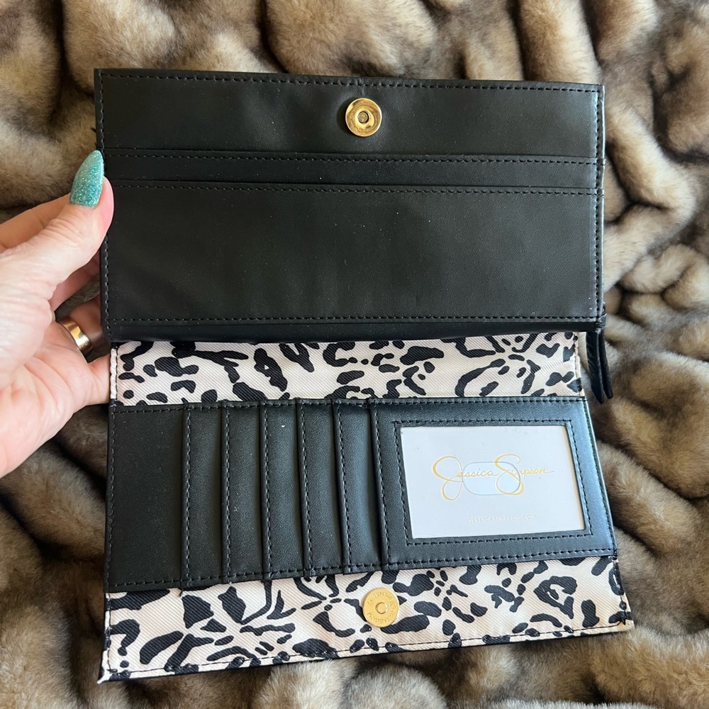 Jessica Simpson, wallet - Picture 2 of 3